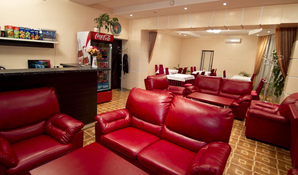 Imperial Hotel キシナウ エクステリア 写真